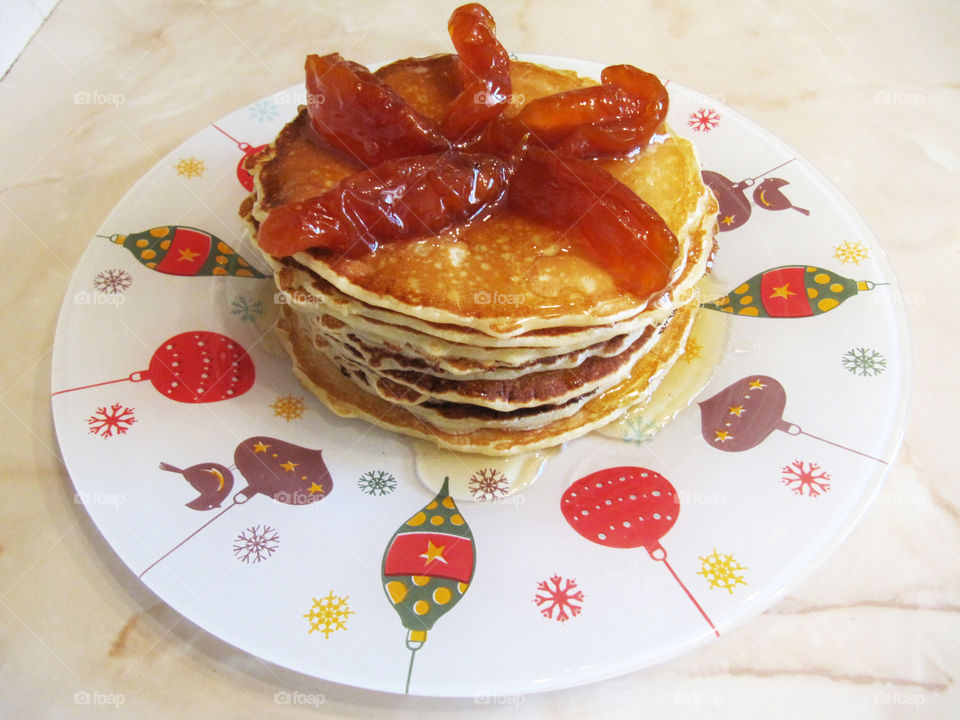 Pancake with quince jam