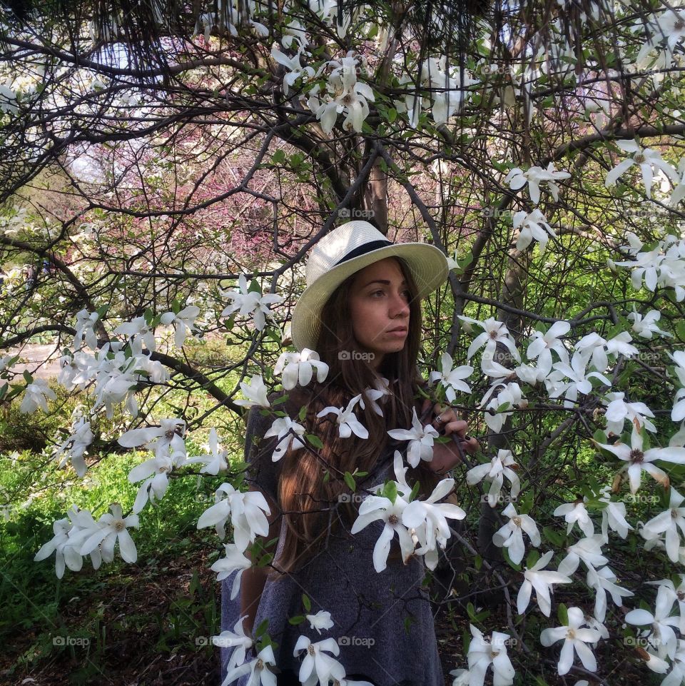 Girl near the tree