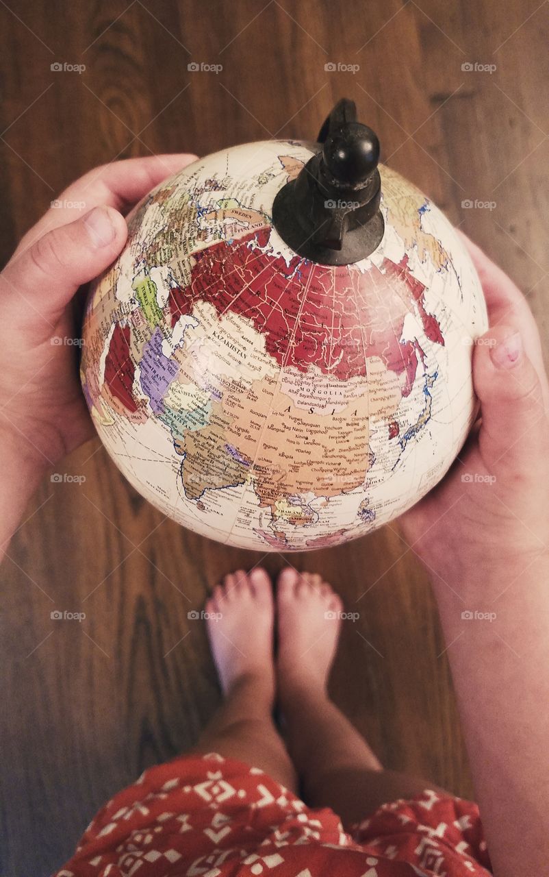 I've got the whole world in my hands ..