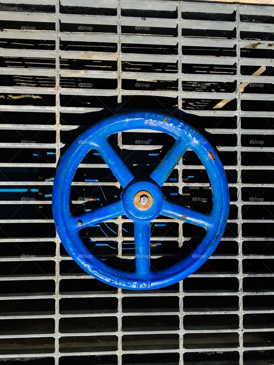 Wheel on grate