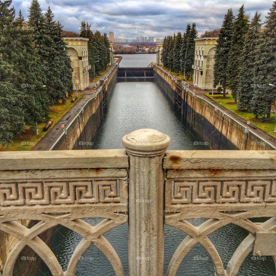 Canal. 
This is Moscow. I wish it would be s sunny day. I guess I should get back to this place in Spring. 