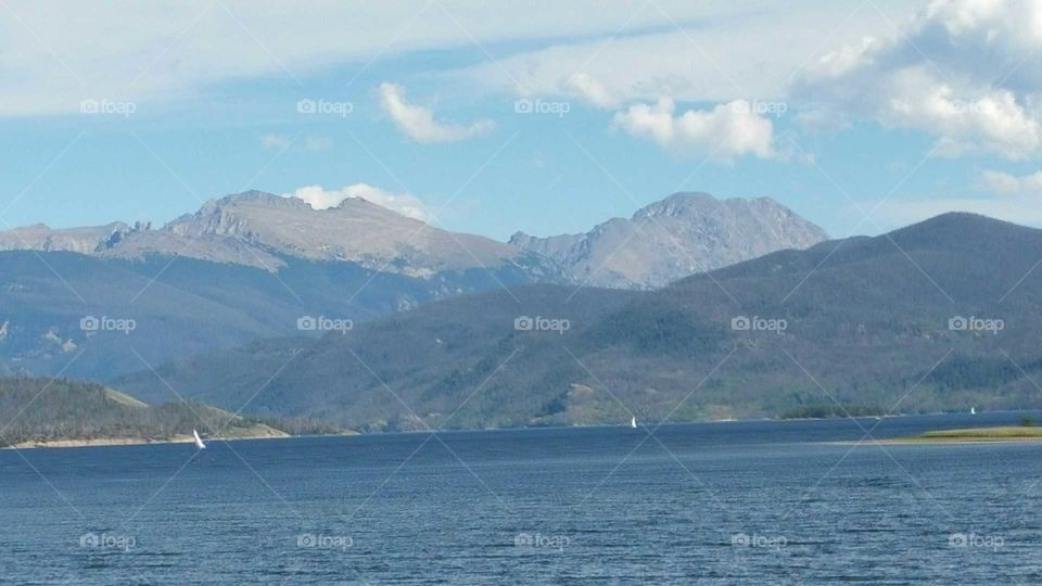 Lake & Mountains