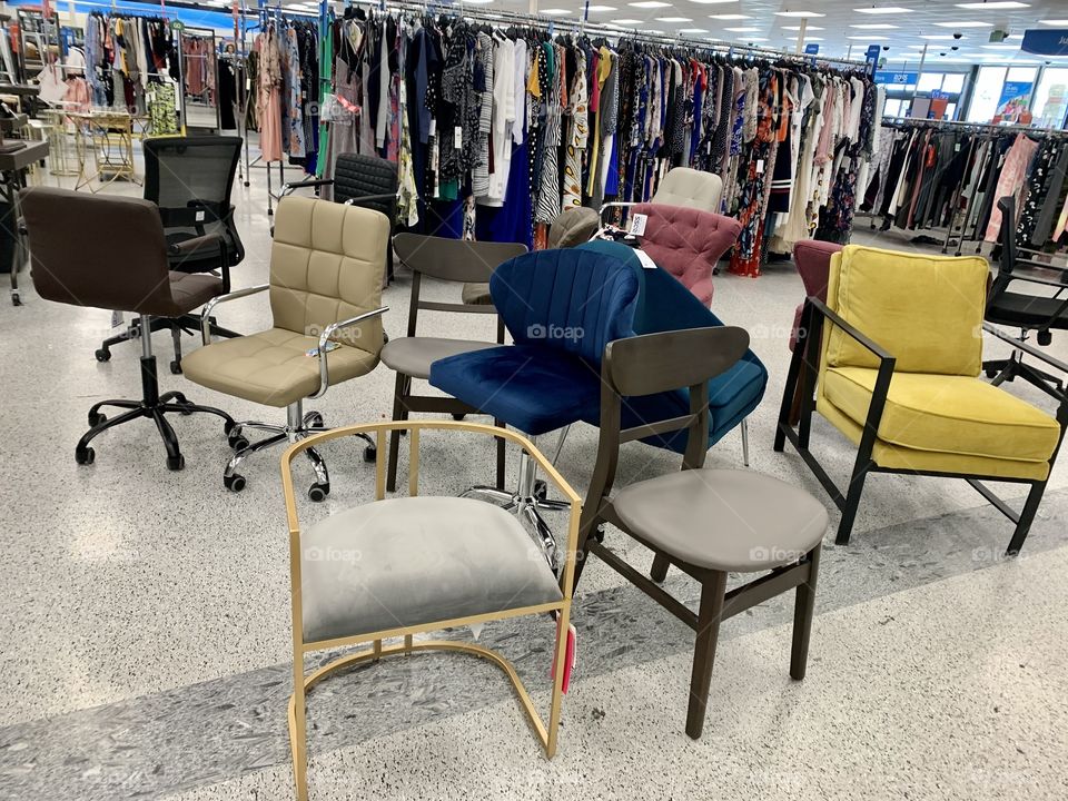Chairs displayed at the shopping center furniture store 