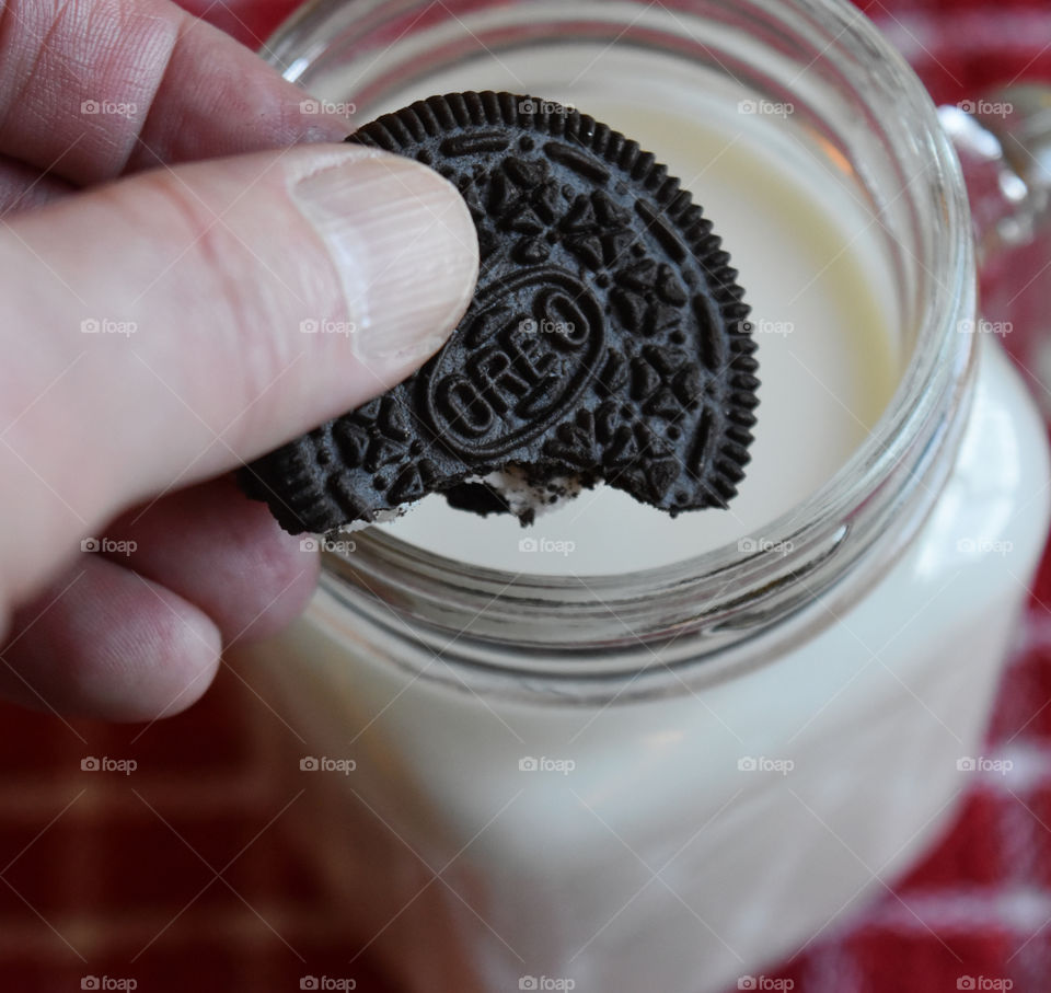 Oreo and milk