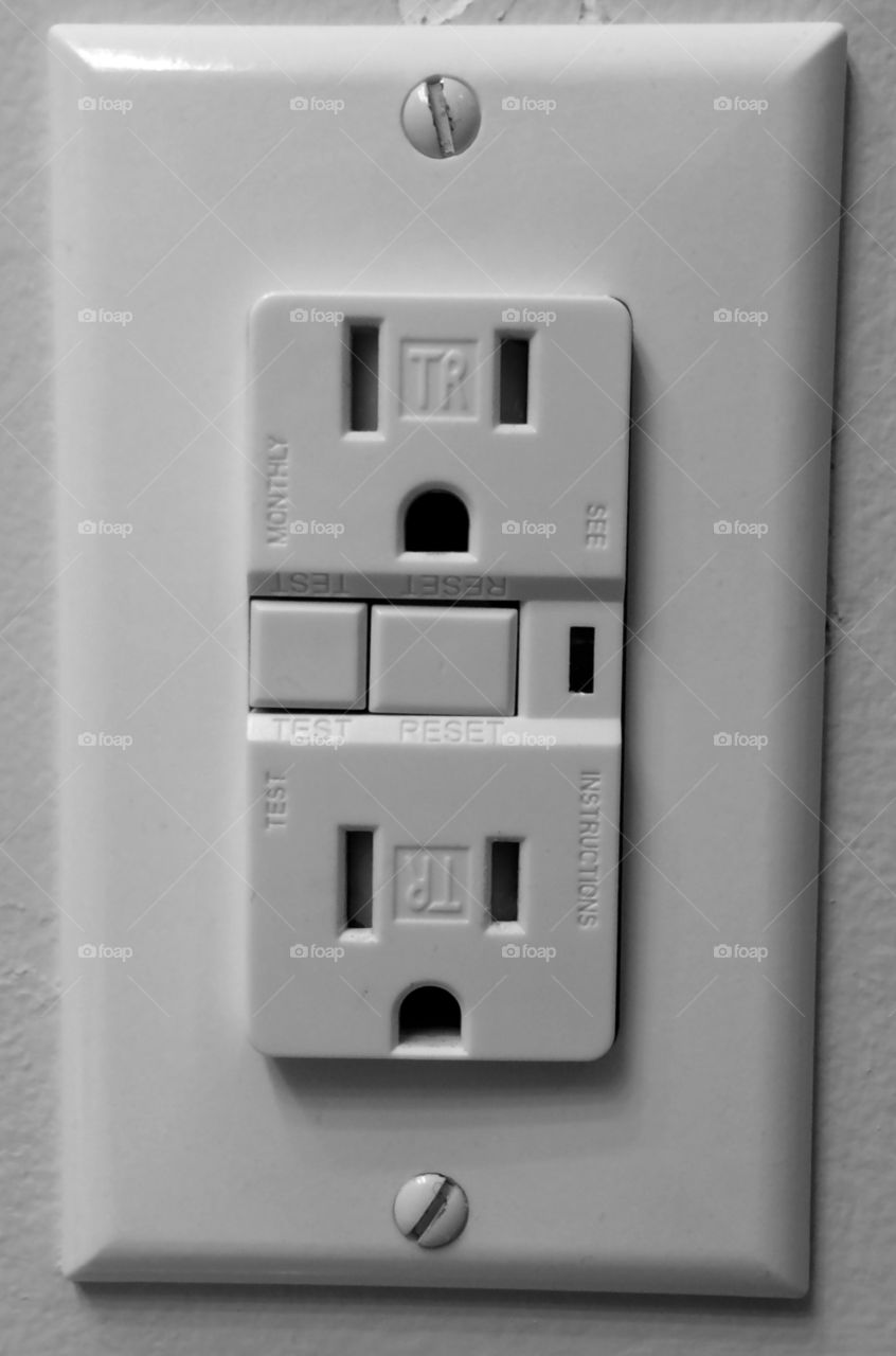 Electric outlet 