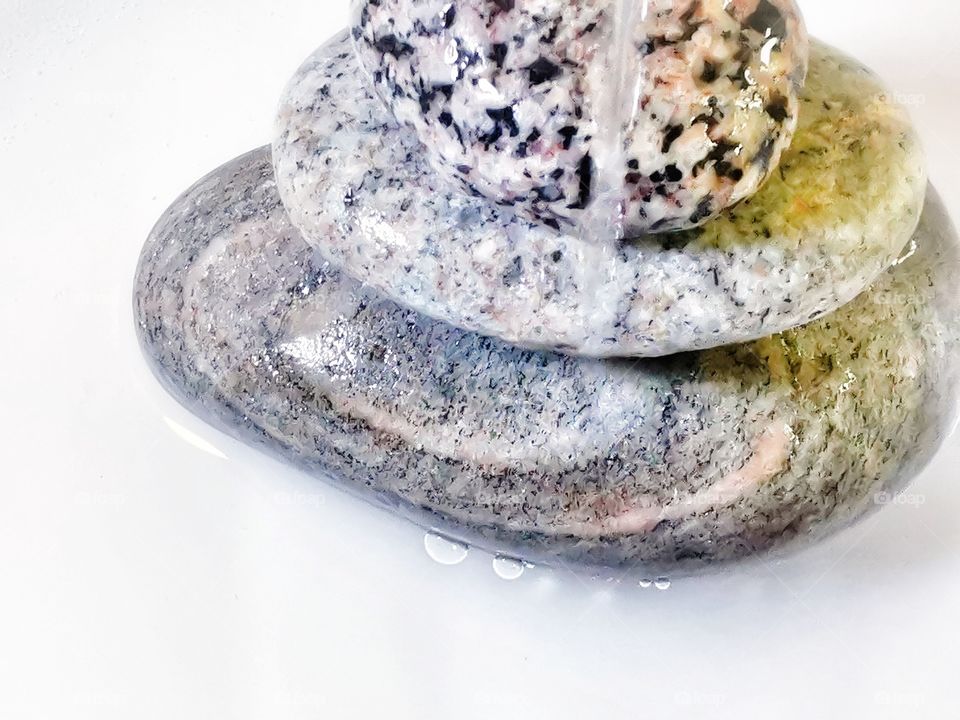 Simplicity in stones