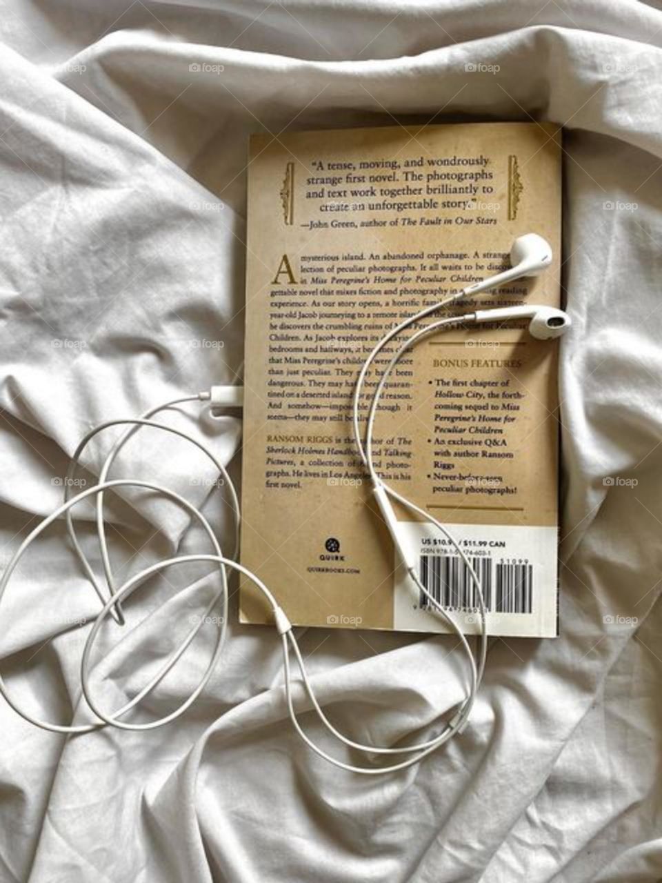 Music, handsfree and books are my best friend and my calmness even in vacations