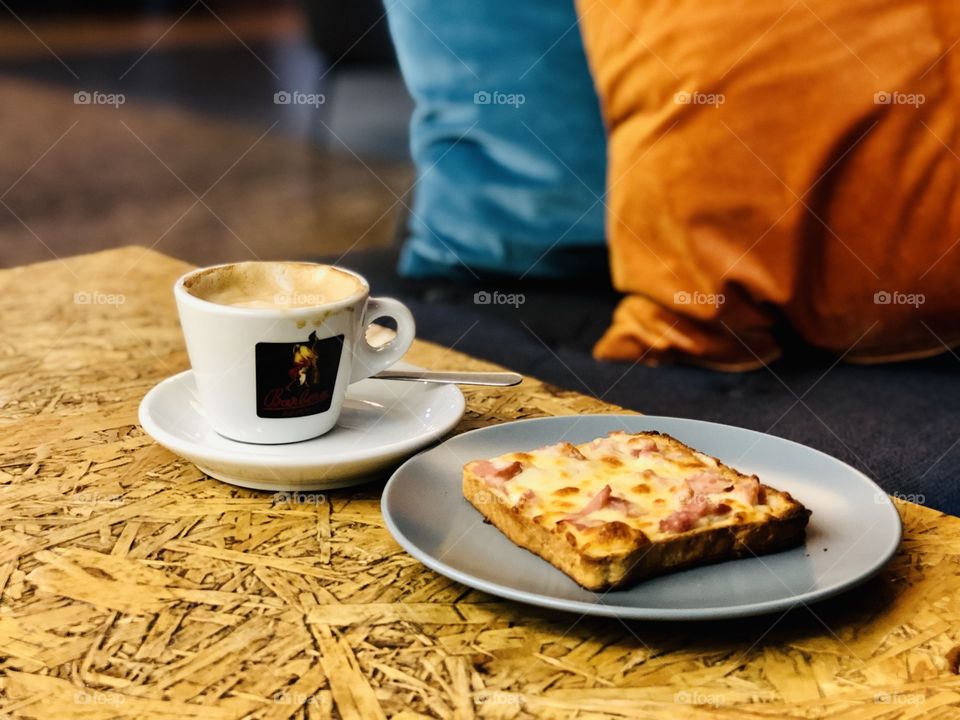 Coffee with Smoke duck cheese bread 