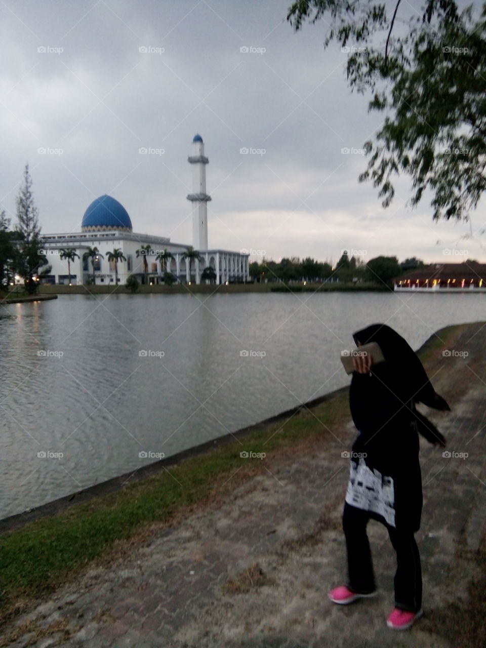 The evening panorama of UNITEN Mosque, Malaysia 🇲🇾