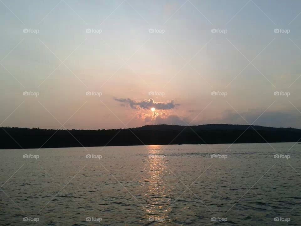 lake sun set