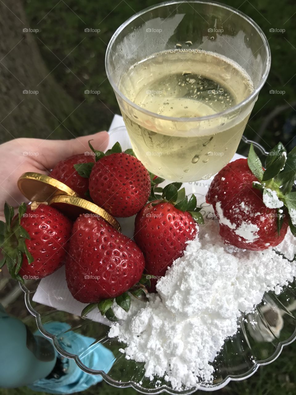 Strawberries and champagne 