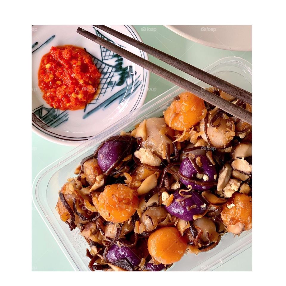 Tri colour Abacus seeds with local chilli 