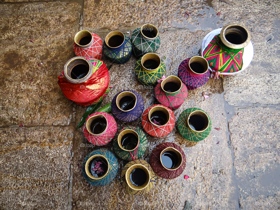 Circles in form of copper jars