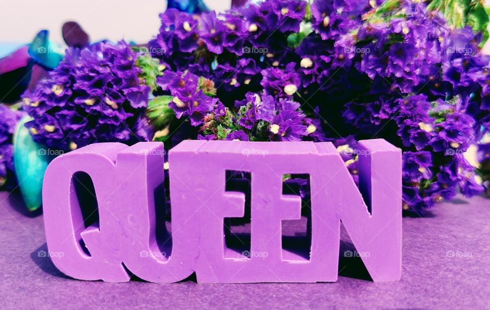 lavender colour flower with lavender colour 3D Queen tag.