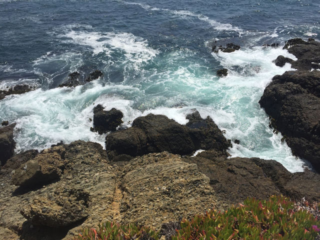 Ocean rocks
