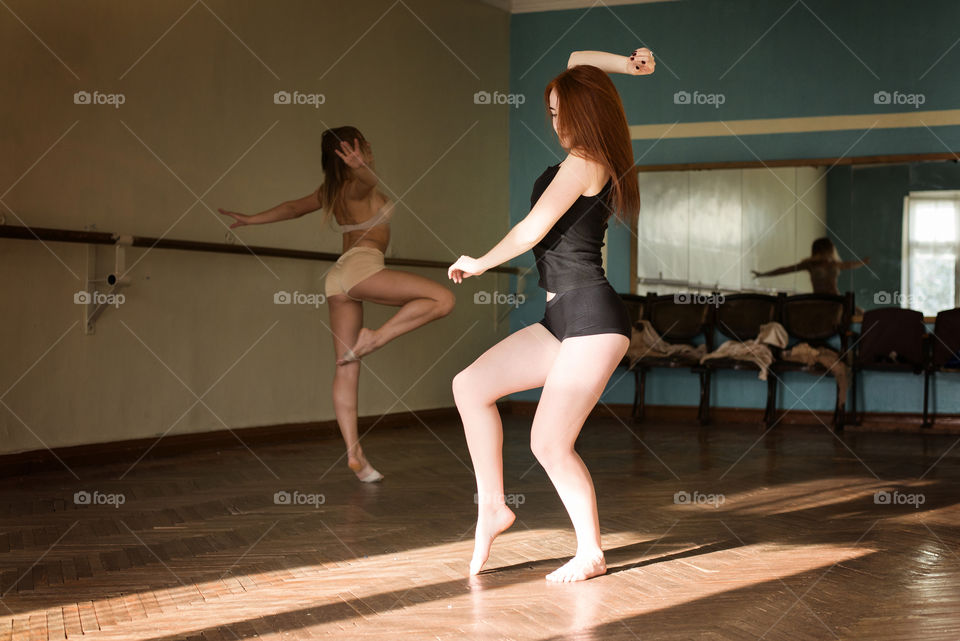 girl dancing in the studio