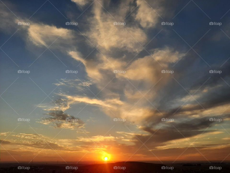 Please, I want you to support me, I need your help, I am poor, I need dollars, please