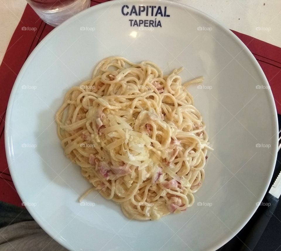 spaghetti carbonara