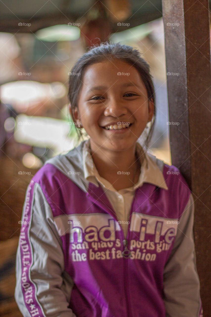 Market portrait of a young girl