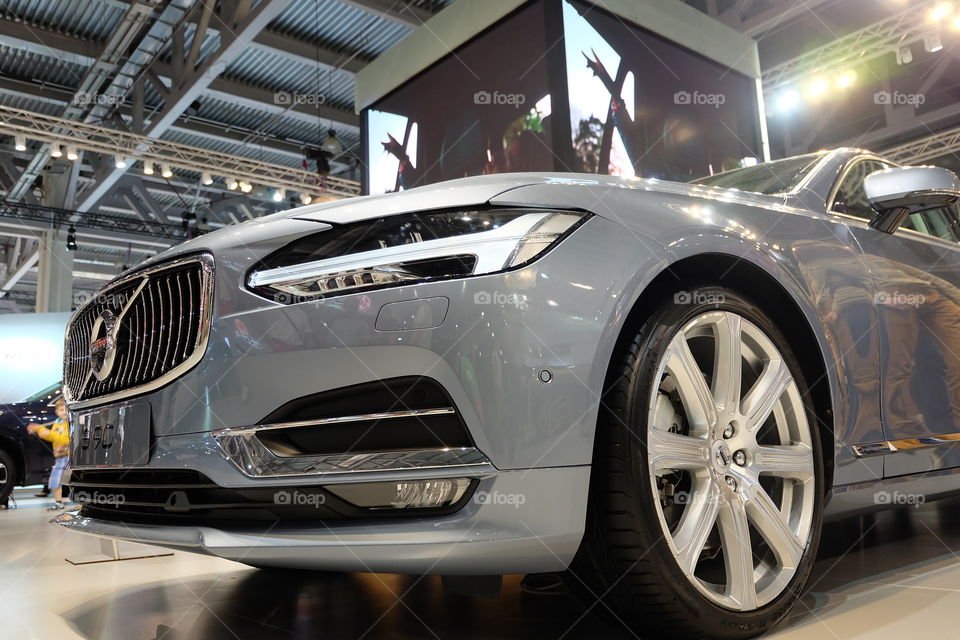 Volvo S90