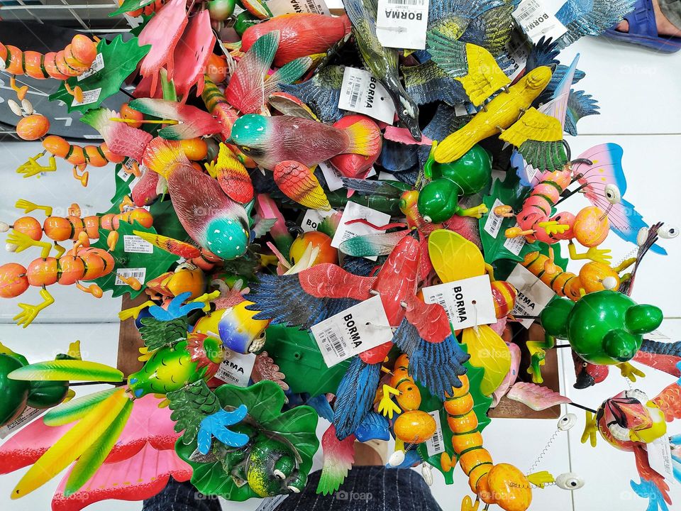 Children's toys in the form of animals with various types and colorful