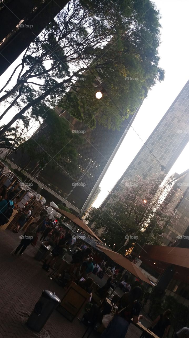 Feira gastronômica na Avenida Paulista