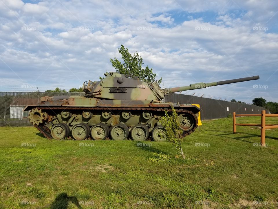 Maine battle tank