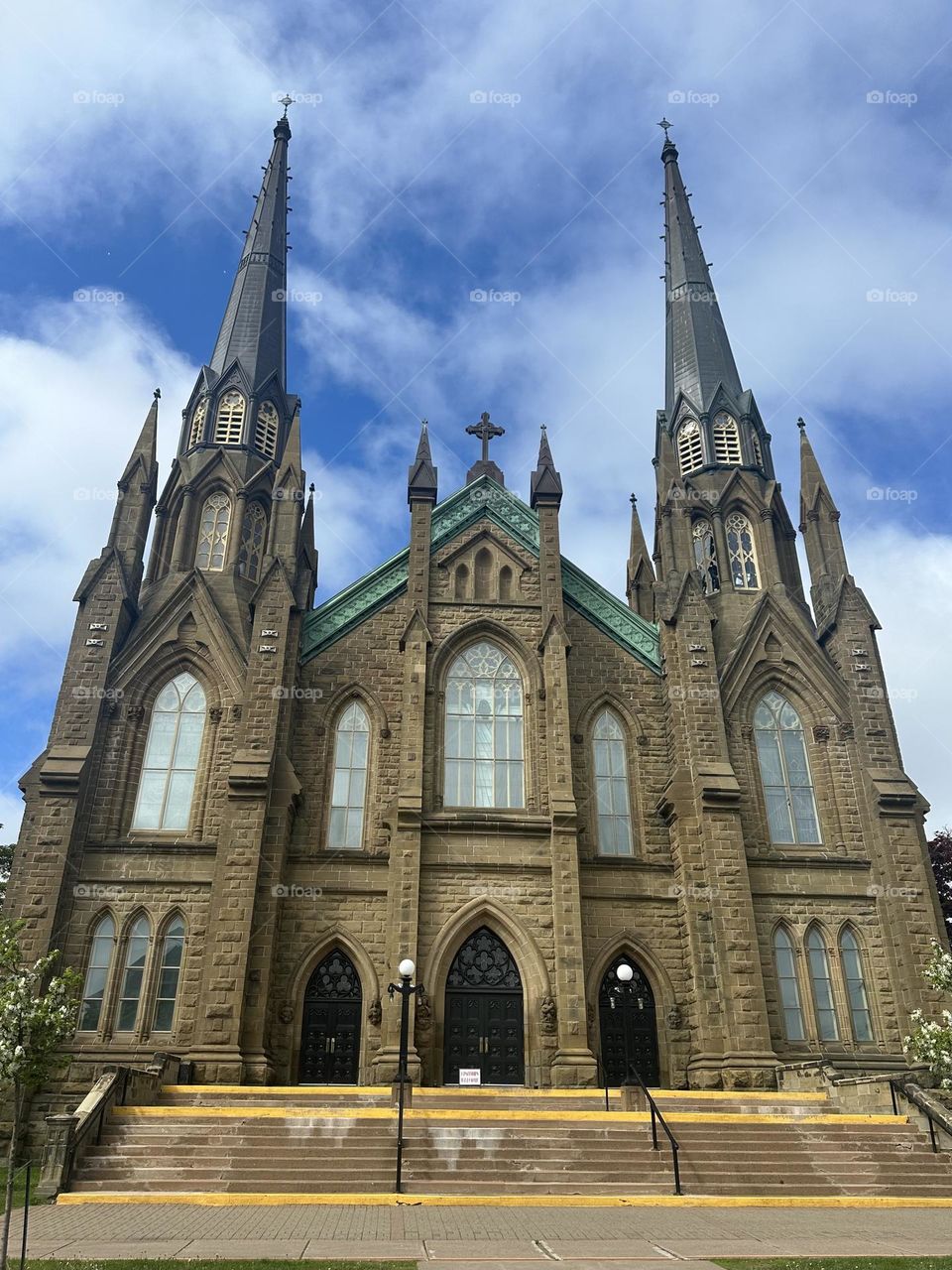 Churches in Canada, old churches, architecture of a church 