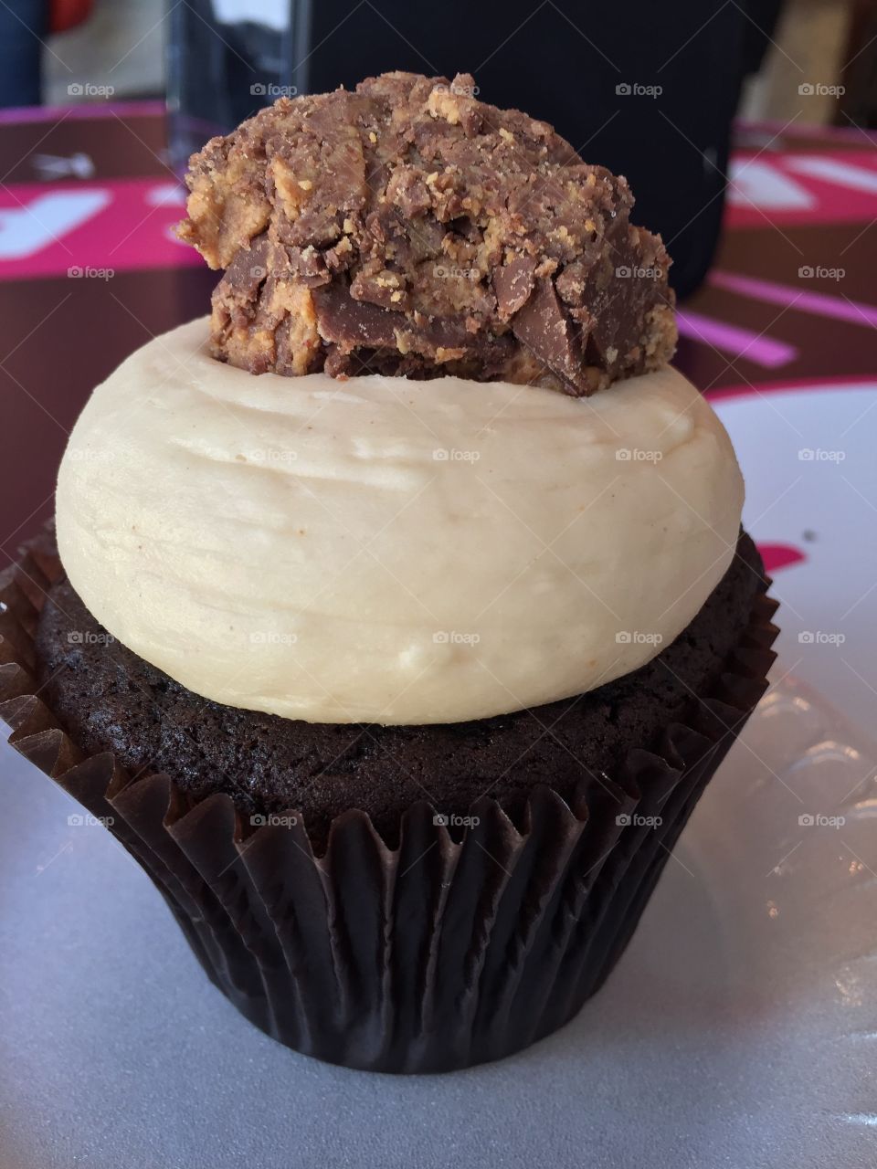 Peanut butter chocolate cupcake 