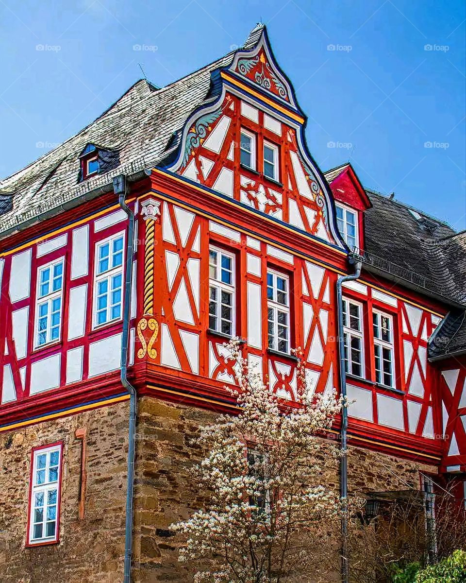 Glory be to God, the magnificent and picturesque view and the natural green trees are a view that is nothing more wonderful than it