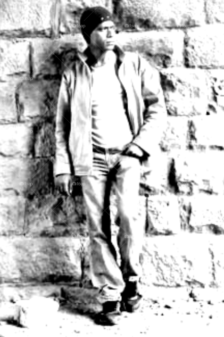 one boy pics/one male photo/one male model photo/model in jeans photo/one male model in jeans/one male model in t shirt photo/good photo of modeling/portfolio of model