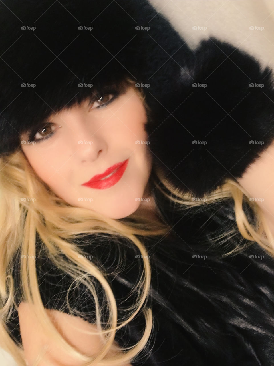 Face model, perfect skin 40's