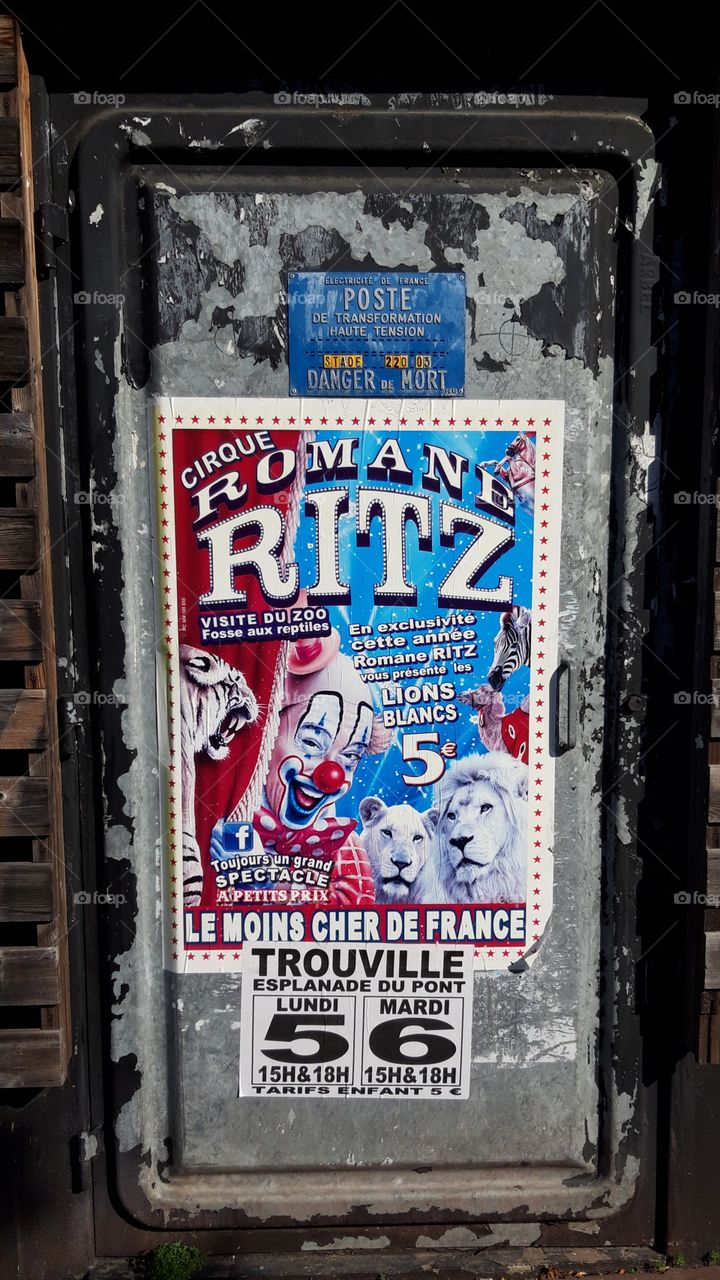 door with annoucement in Deauville