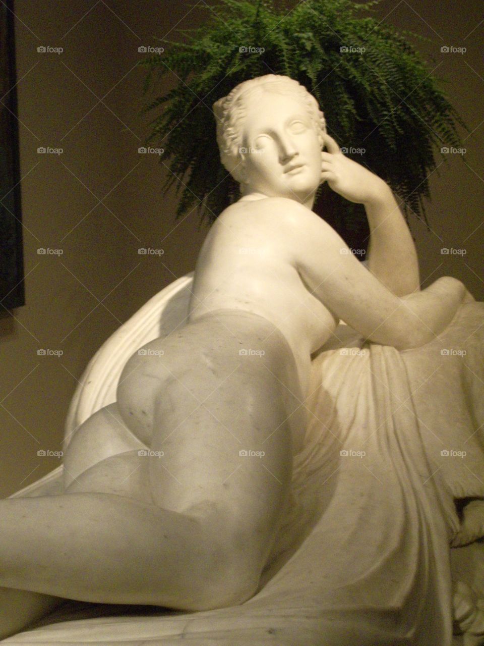 Statue at the Metropolitan museum of art 