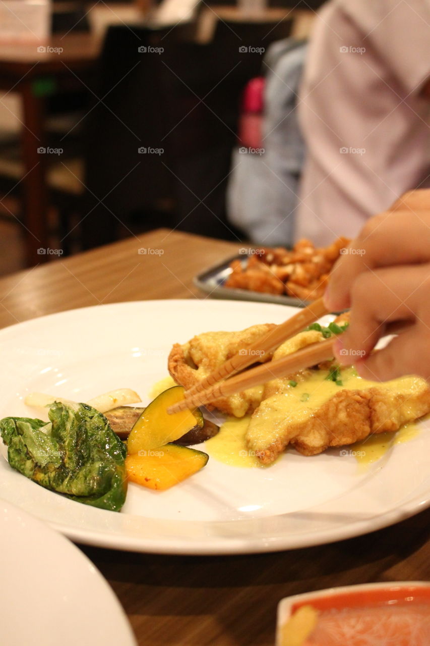 Fish Fillet with Teriyaki – This dish is also taken from the Japanese restaurant. The veggies were tasty and the fish is so soft that when I poked it, the chopsticks went through.