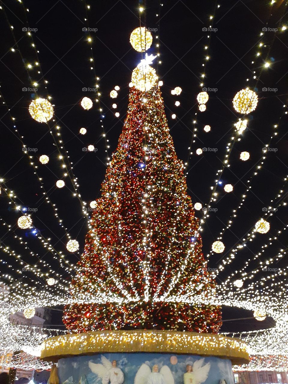 New Year's tree in the capital of Ukraine