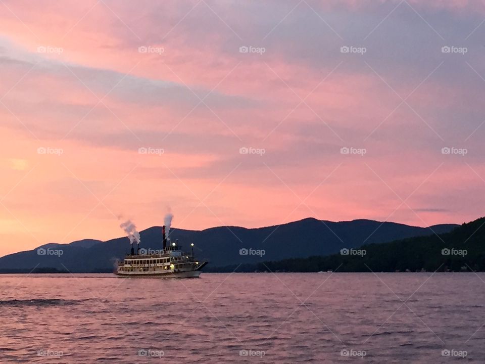 Sunset cruise on Lake George