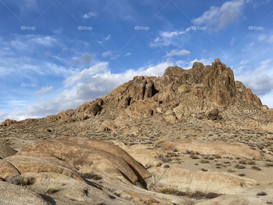 Hiking in the Alabama Hills located in Lone Pine California in the month of January!