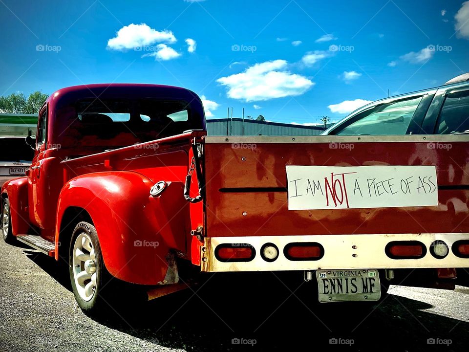 Here comes a brand new year!  Everywhere you go is a new opportunity to meet someone who treats you with the decency and respect you deserve. Never settle for anything less. 