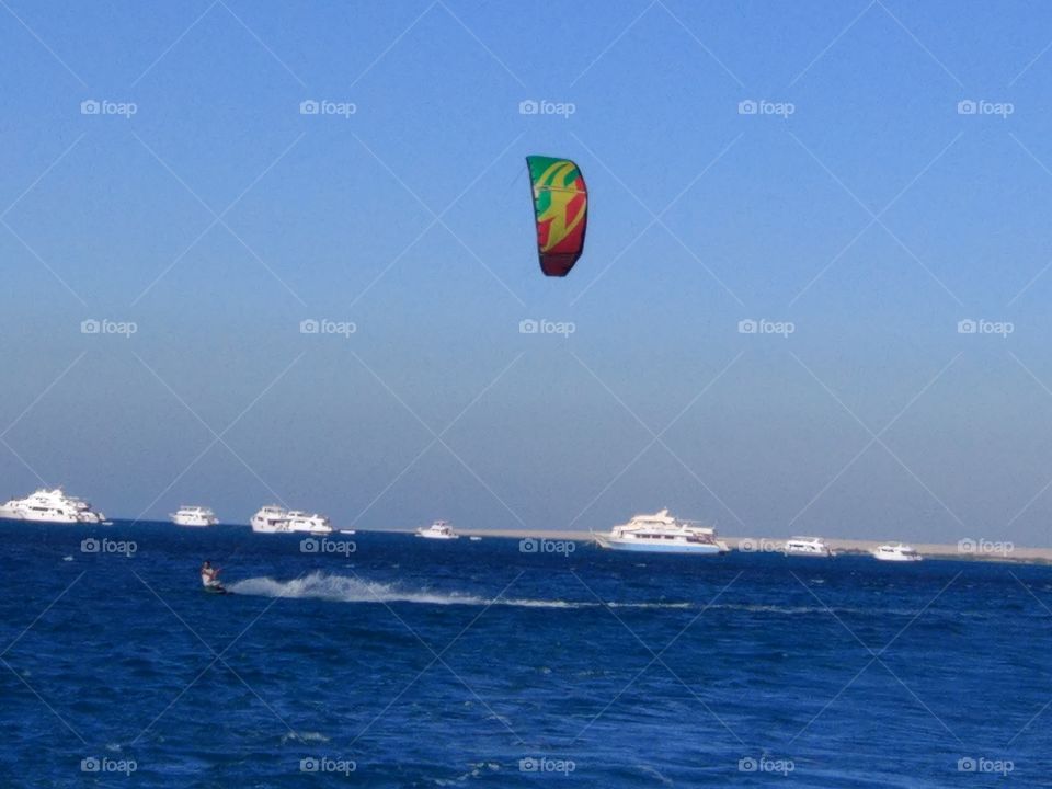 Red sea. Kite.