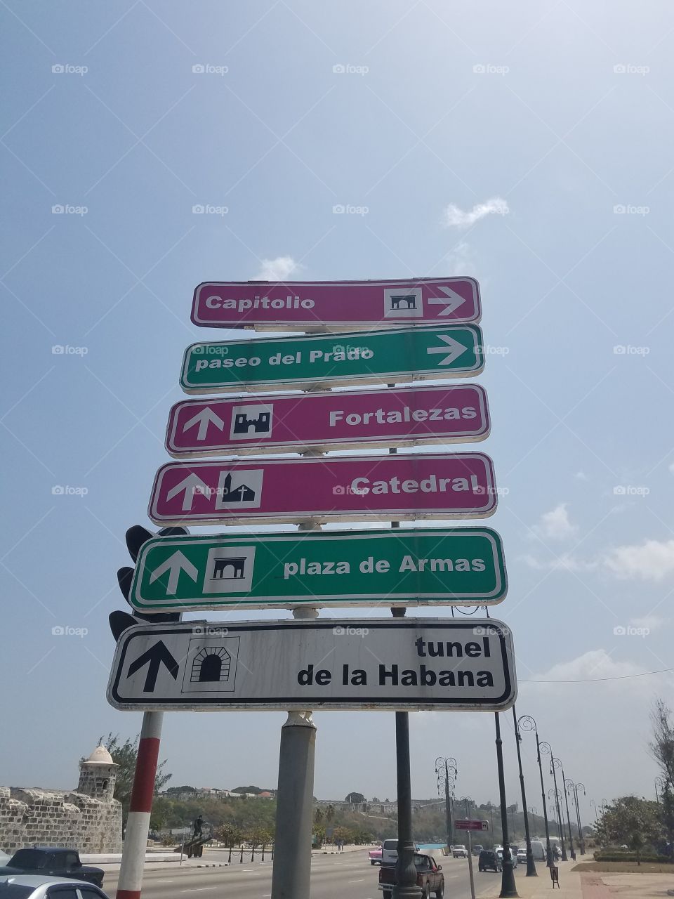 direction sign in cuba