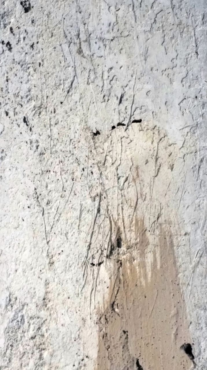 streaks on poured concrete