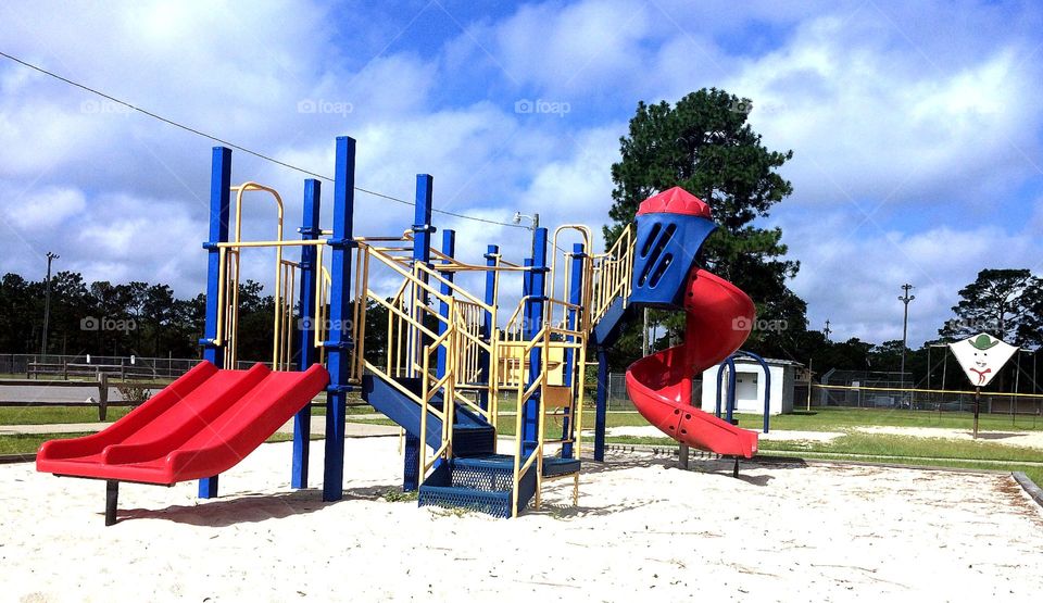 Playground equipment 