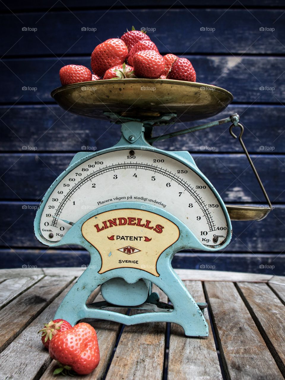 Strawberries  on a scale 