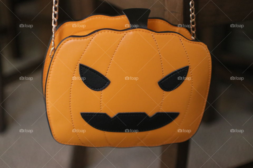 pumpkin purse with chain