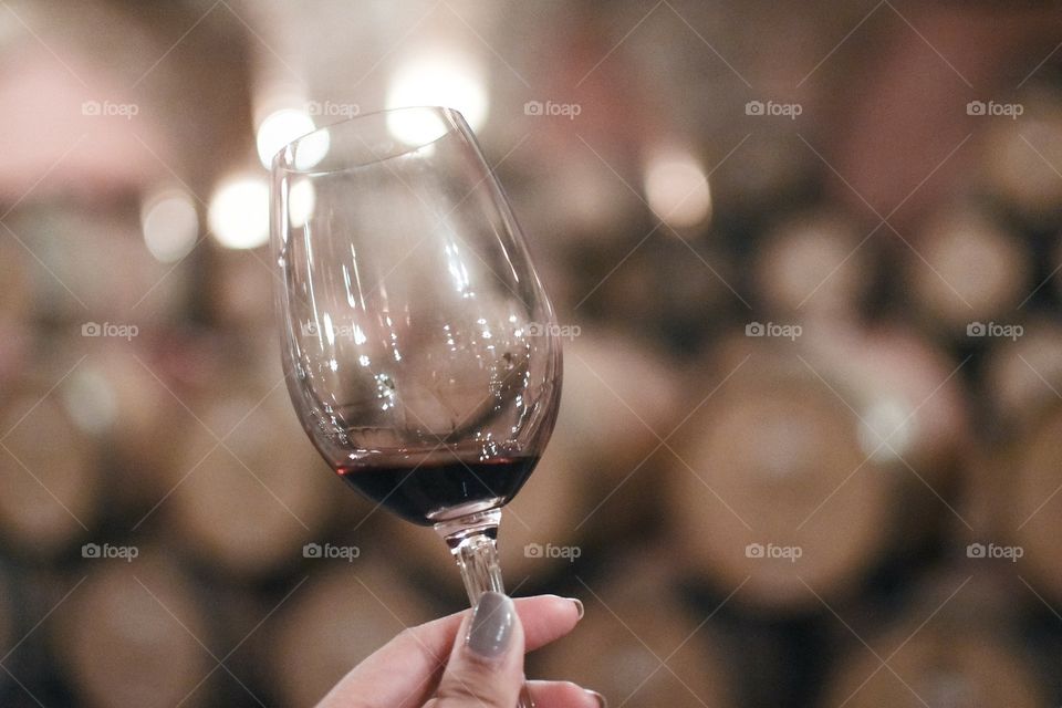 Wine glass with barrels