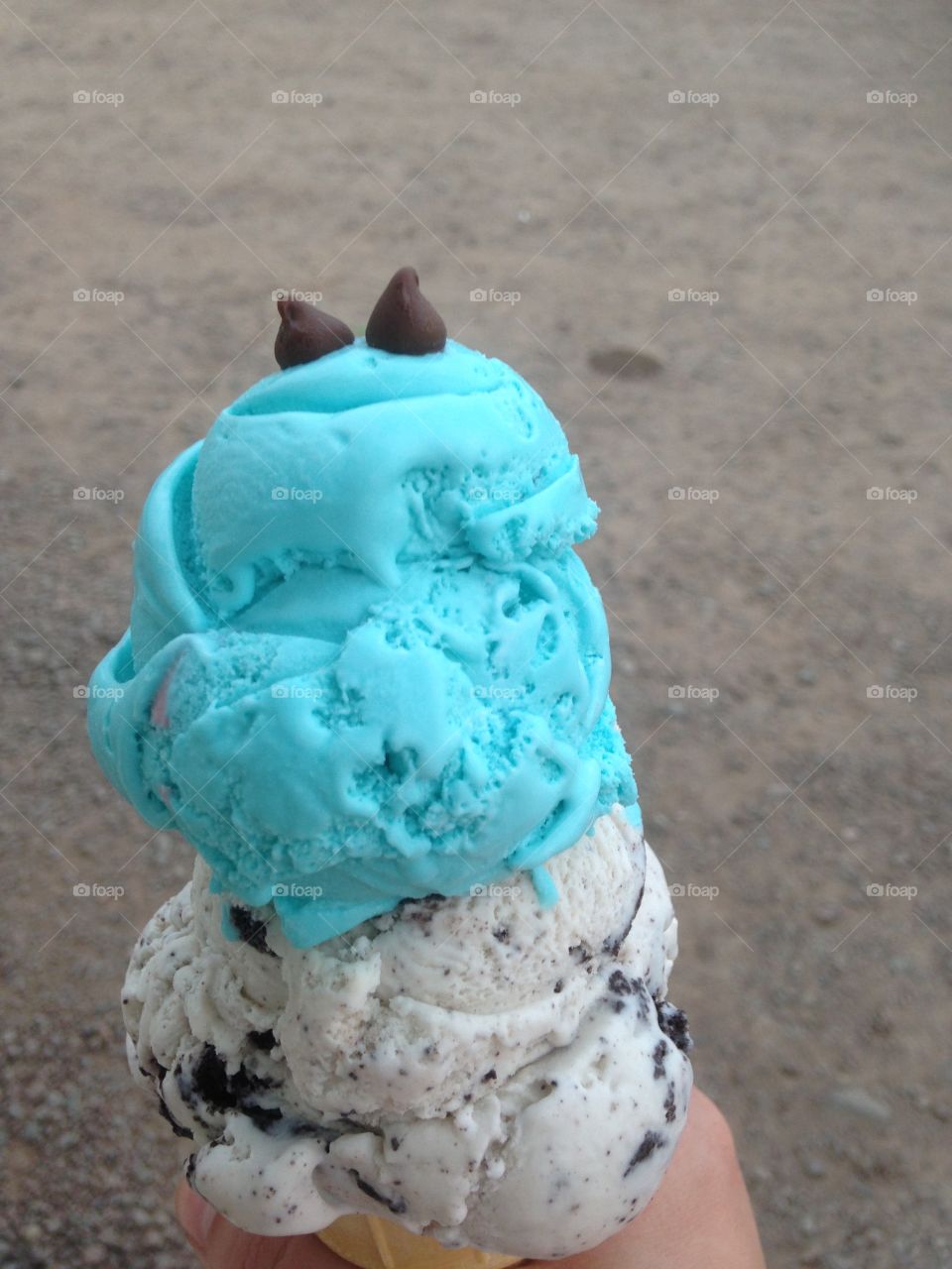 Bubble gum ice cream