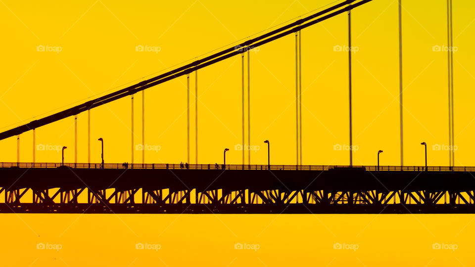 Golden Silhouette. Golden Gate Bridge 