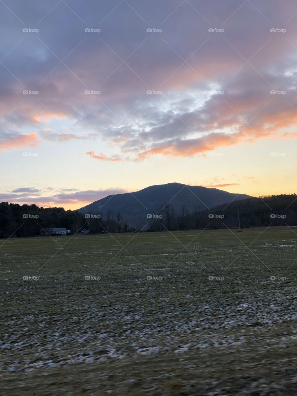  Beautiful vermont sunrise, with a breathtaking Mountain View. MT. Ascutney 