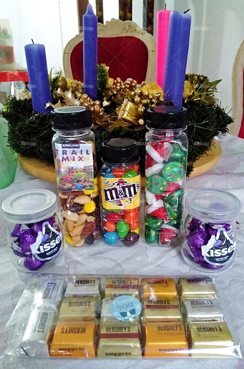 Chocolate's sweetness is kindness! Giving and sharing not only in Advent season but for all seasons!